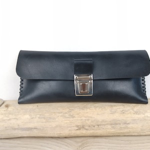 Trousse à stylos en cuir noir pour homme, avec fermoir cartable / Trousse d'école plate, minimaliste / étui à stylos en cuir / cousu main