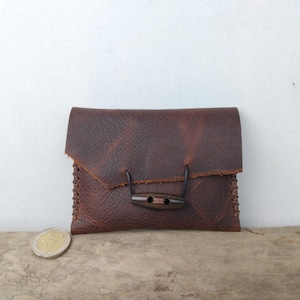 Porte-monnaie original homme en cuir marron / porte-monnaie minimaliste rustique / Porte-monnaie artisanal effet vintage /cuir cousu main.