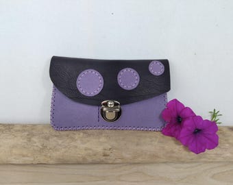Women's tobacco pouch in purple leather with satchel clasp / Women's tobacco pouch / Minimalist women's wallet.