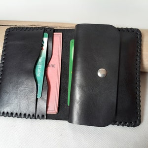 Portefeuille homme en cuir noir / portefeuille compact  / portefeuille porte-monnaie artisanal / portefeuille format carte d'identité.