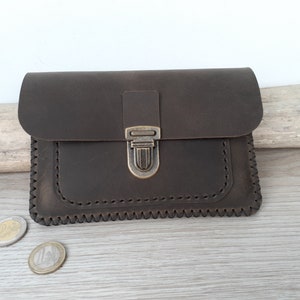 Portefeuille minimaliste en cuir marron vieilli / grand porte-monnaie fermoir cartable / blague à tabac / pochette à papiers / cousu main.