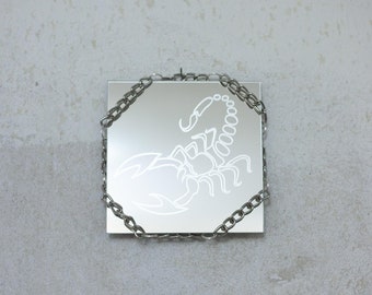 Etched scorpion mirror 30 x 30 cam and 15 x 15 cm. unique home decor, grunge aesthetic, funky home decor, nineties vibe, y2k home decor