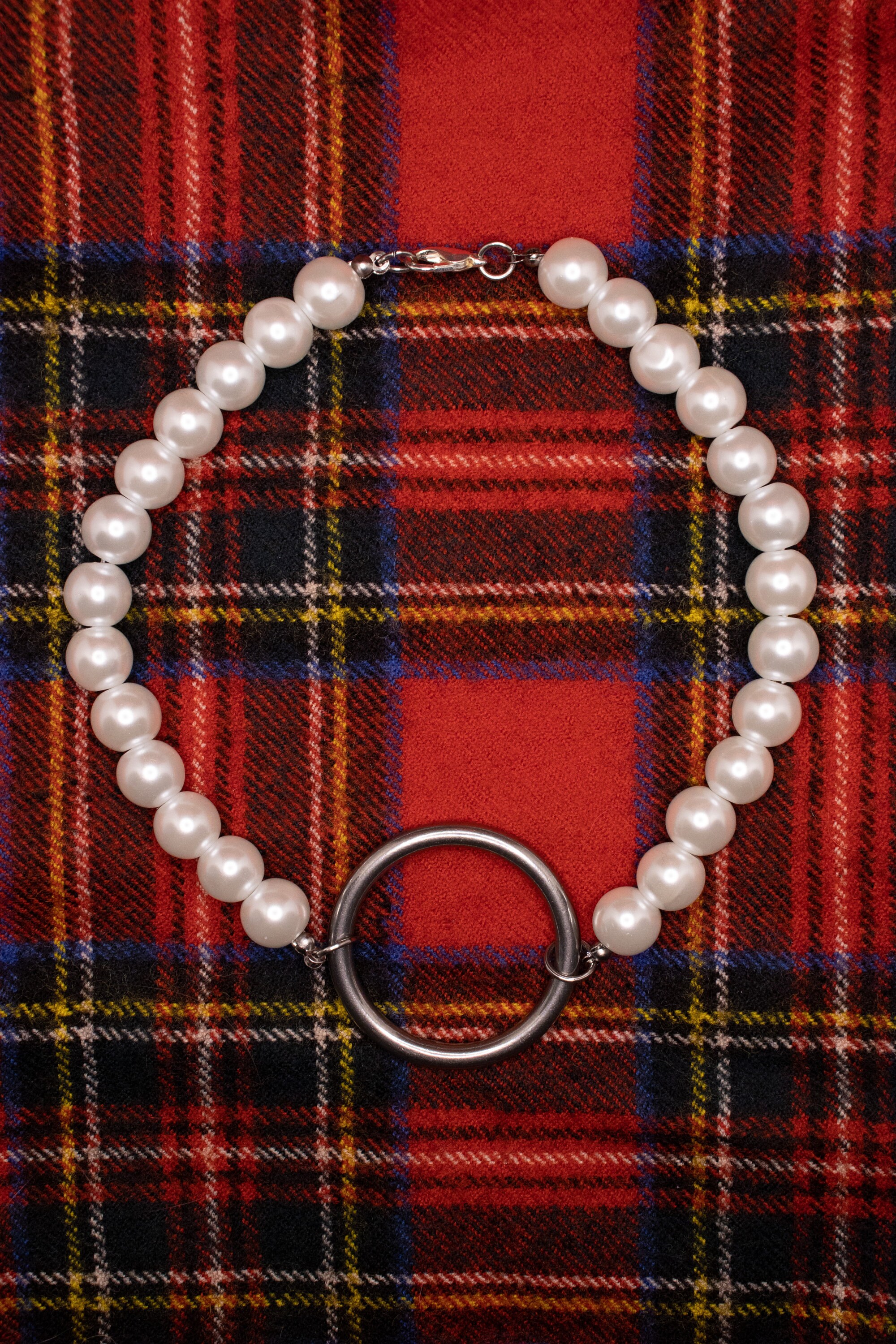 Glass Pearl Choker With Stainless Steel O-ring. Alternative