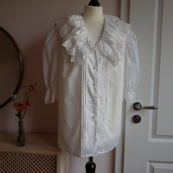 Vintage Bluse mit Rüschen-Kragen