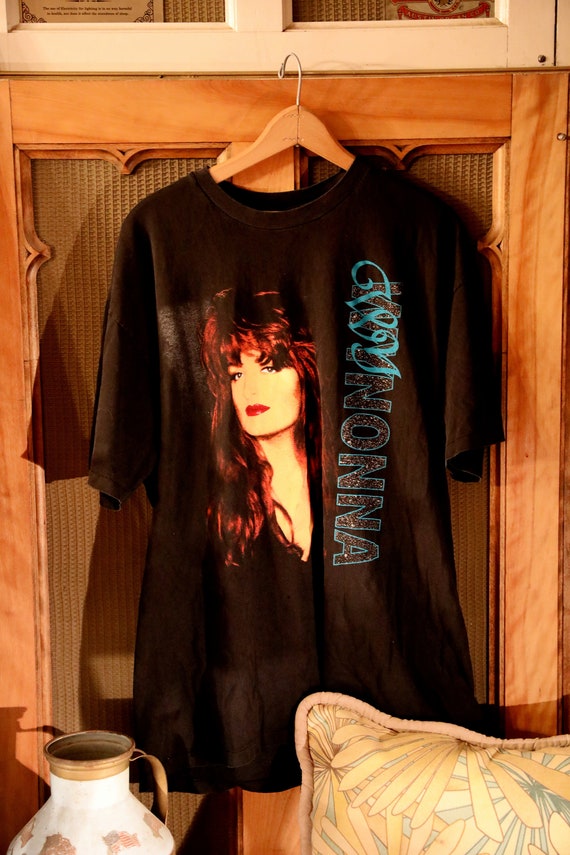 wynonna judd tour merchandise