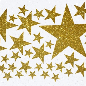 Könnte beinhalten: Eine Ansammlung goldener Glitzersterne unterschiedlicher Größe auf weißem Hintergrund. Die Sterne sind in einem verstreuten Muster angeordnet, wobei sich einige überlappen. Der Glitzer erzeugt einen funkelnden Effekt, ideal für festliche Dekorationen.