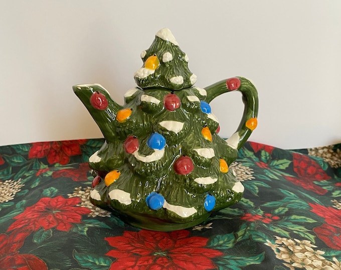 Christmas Tree Figural Teapot, by Houston Harvest Vintage Teapot