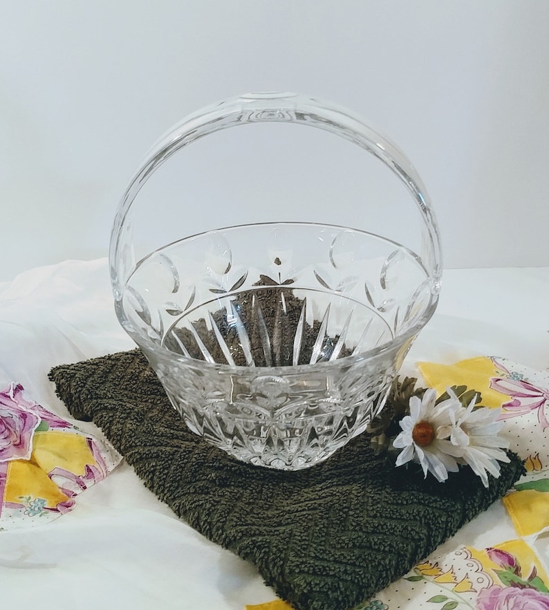 Vintage Pressed Glass Brides Basket With Tulips and Starburst Etsy UK