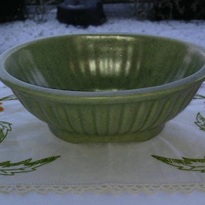 Haeger Potteries Mid Century Modern Planter, Oval Green Fleck Planter; Vintage Haeger, MCM Pottery, MCM Planter, Green Fleck Planter