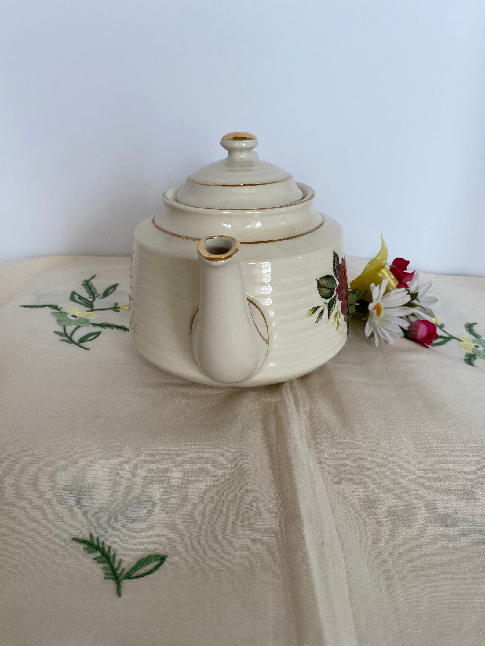 Sadler Red and Yellow Roses Teapot Full Size Vintage Sadler Etsy