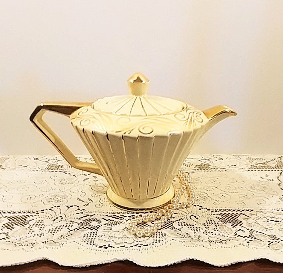 Sadler Art Deco Starburst Teapot in Creamy Yellow and Gold Etsy Canada