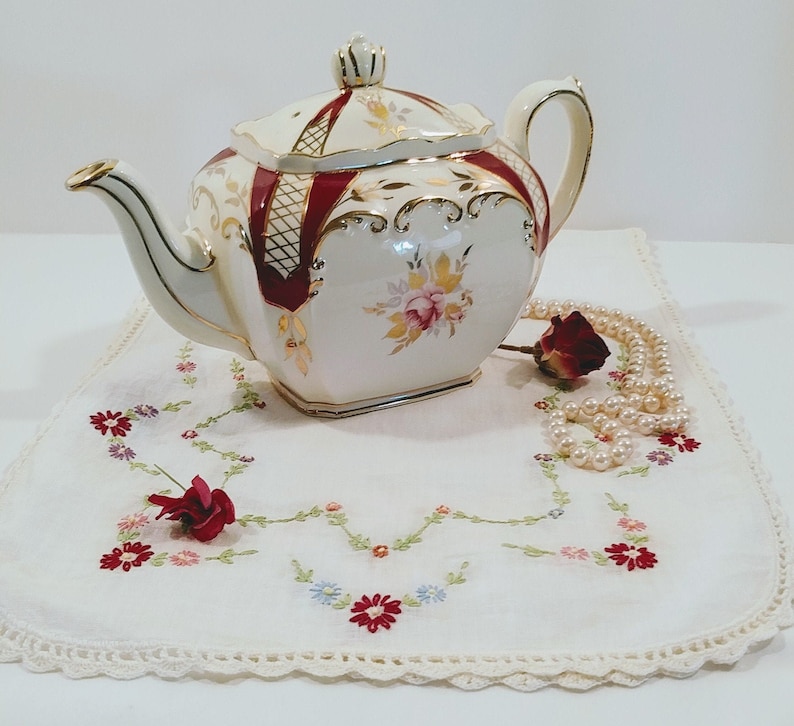 Full Size; Vintage Sadler Teapot Sadler Cube Teapot #2848 Beautiful Vintage Sadler Cube Teapot with Roses and Burgundy and Gold Trim