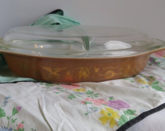 Pyrex Americana Divided Baking Serving Dish with Glass Lid; Vintage Pyrex, Americana Pattern, Divided Baking Serving Dish, Glass Cover