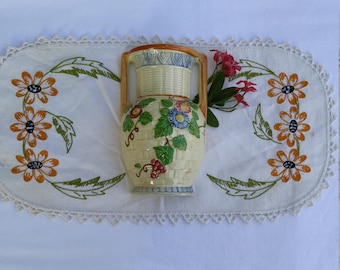 Vintage flores y uvas pintadas a mano cestaweave urn forma bolsillo de pared, plantador de pared, jarrón de pared