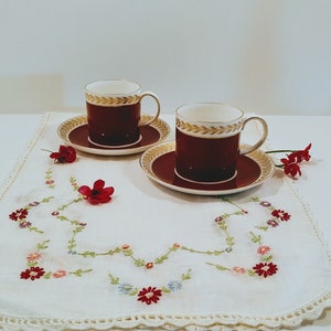 Wedgwood Susie Cooper ontworpen Cup en schotel set-set van twee sets; Wedgwood, Susie Cooper, twee sets van kop en schotels, vier delige set