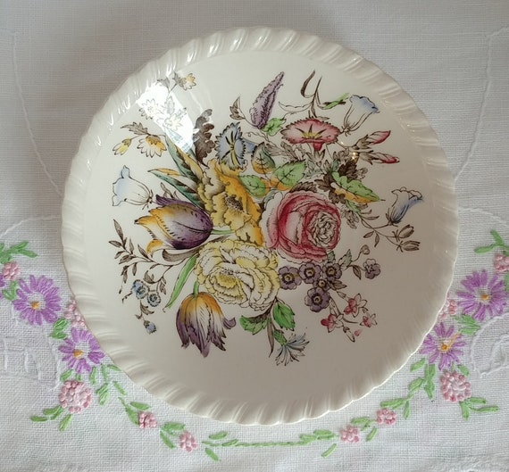 Johnson Brothers Windsor Ware Garden Bouquet Dessert Bowl; Vintage