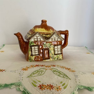 Welcome Home Price Brothers England Ye Old Cottage Cottageware Teapot, Full Size; Vintage English Teapot, Full Size, Figural Teapot