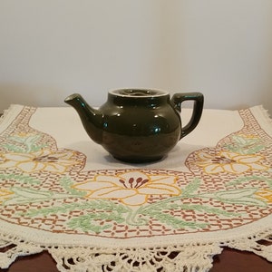 Hall China persoonlijke theepot, ronde ontwerp met tab Top, groen; Vintage Hall China, vintage persoonlijke theepot, vintage theepot, ronde theepot