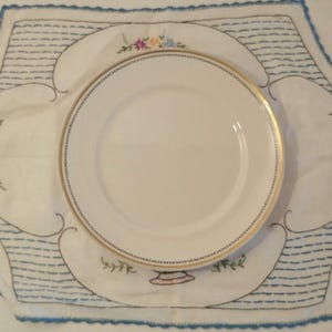 Antique Alfred Meakin Dinner Plate, Pattern MEA282; Antique Meakin, Antique Alfred Meakin, Antique Dinner Plate, Antique Cabinet Plate