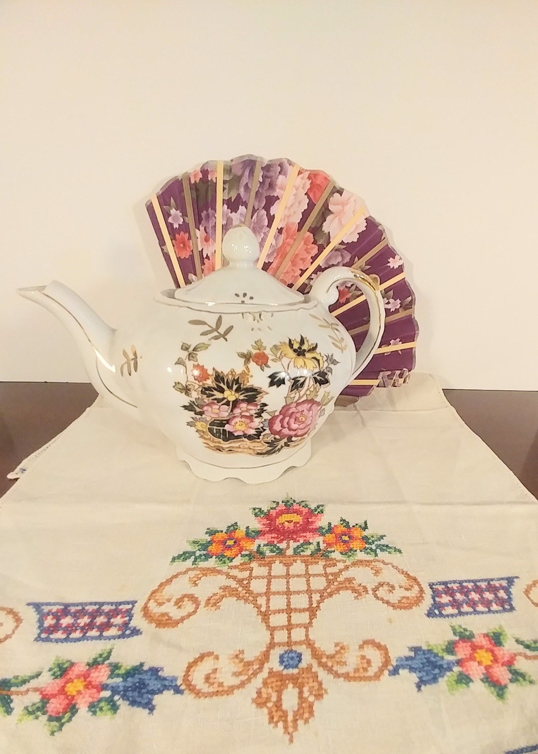 Royal Sealey Asian Inspired Hand Decorated Musical Tea for Two Teapot, Full Size Vintage Royal