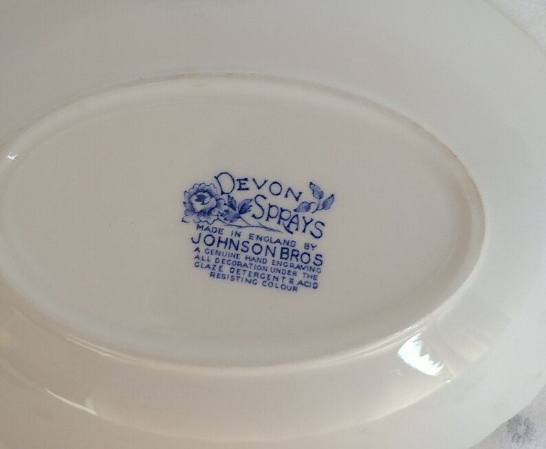 Johnson Brothers Devon Sprays Blue Transferware Serving Bowl; Vintage Johnson Bros Vintage Serving Bowl Devon Sprays Pattern Vintage Bowl