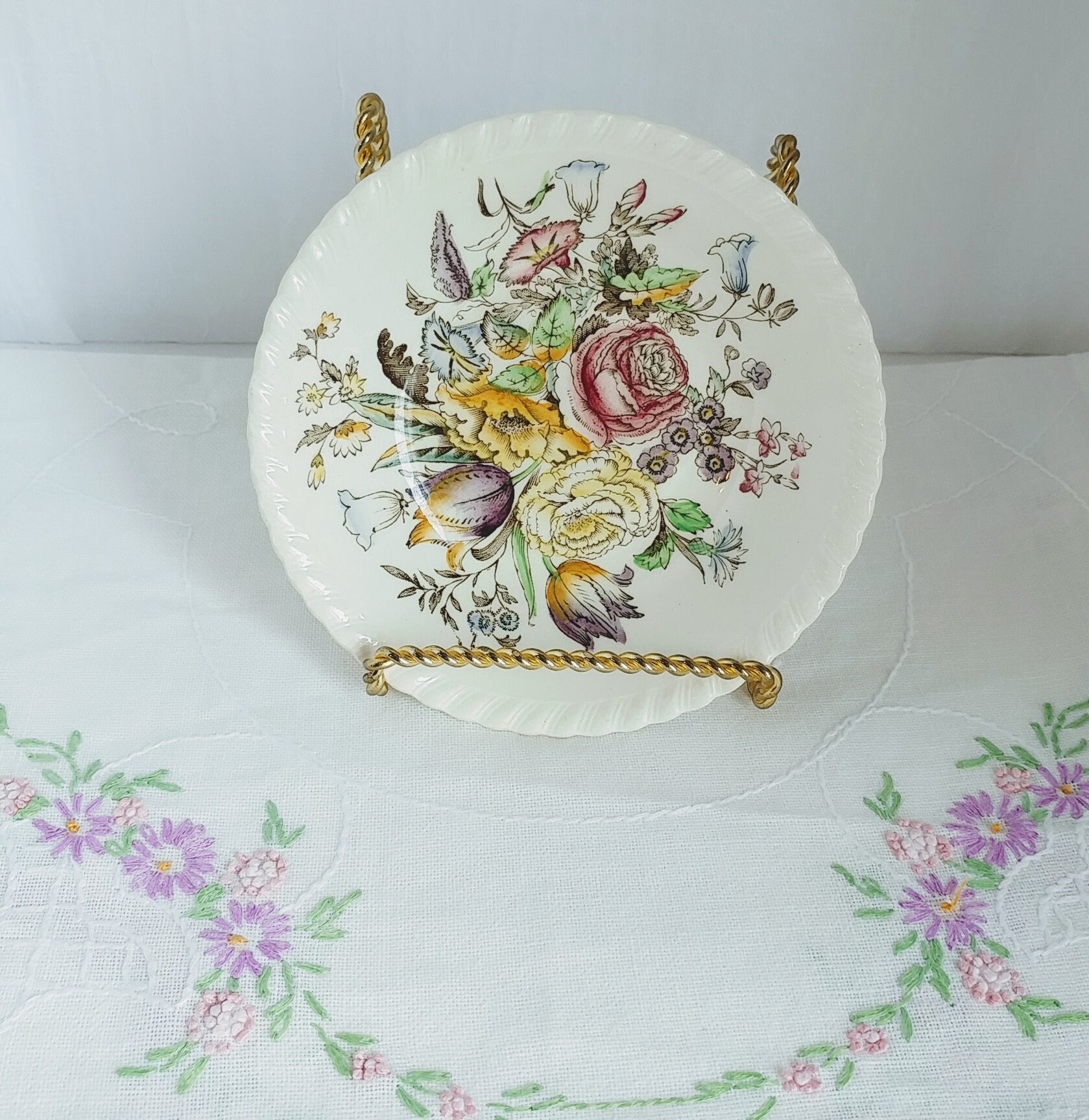 Johnson Brothers Windsor Ware Garden Bouquet Dessert Bowl; Vintage