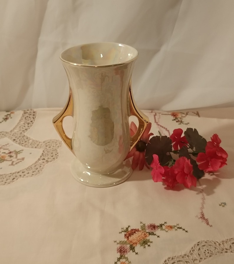 Vintage Pearl China Company Art Deco Pearlescent Opalescent Glazed Vase with 22K Gold Handles; Vintage Pearl China Art Deco Vintage Vase