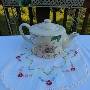 Vintage Hallmark Hawthorne Manor Teapot, Full Size; Vintage Hallmark, Vintage Hallmark Teapot, Hawthorne Manor, Vintage Floral Teapot