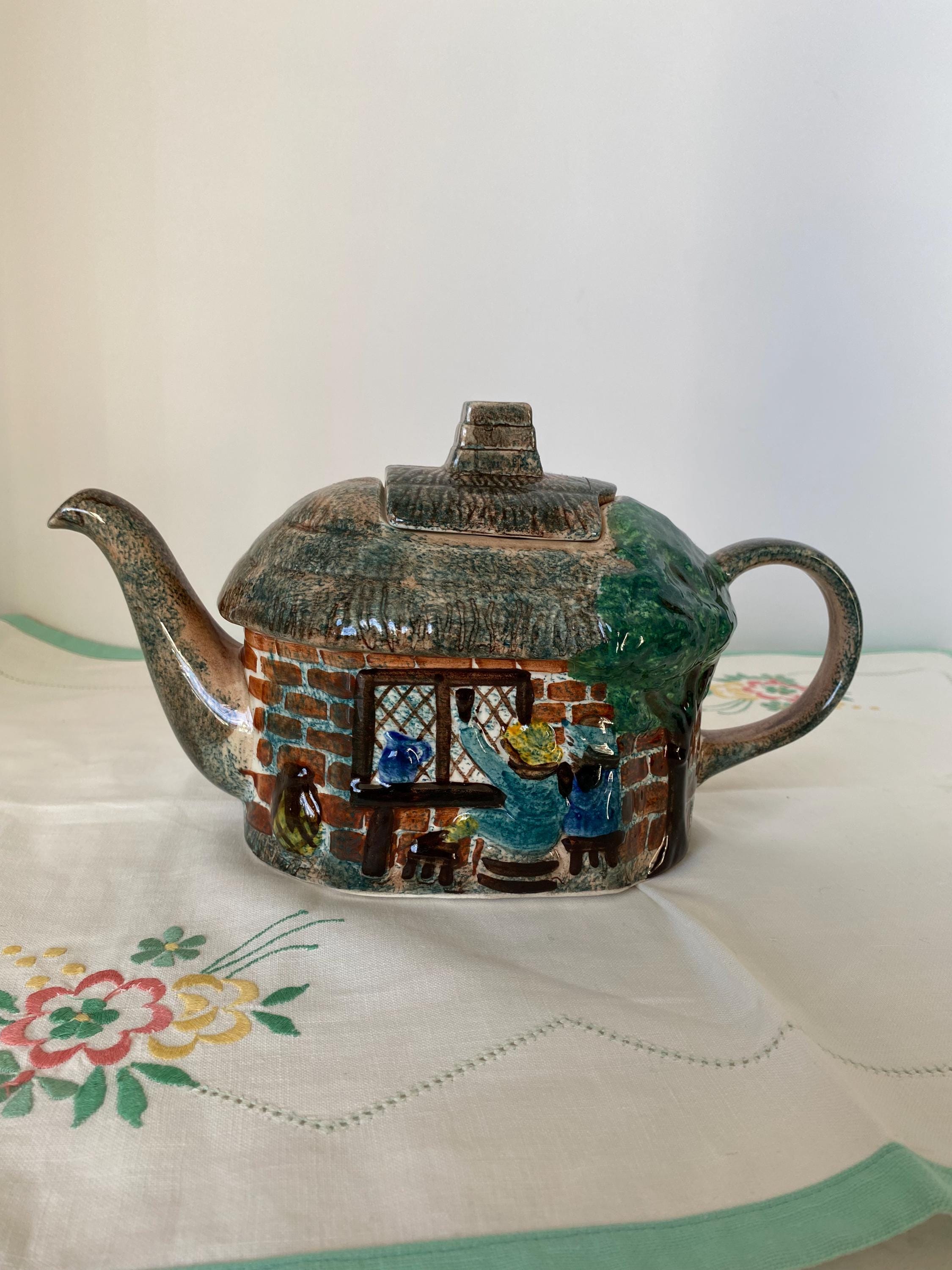 Tony Wood Teapot ビンテージ　トニーウッドティーポット　英国 Mid Century Tony Wood Studio England Thatched Cottage Teapot