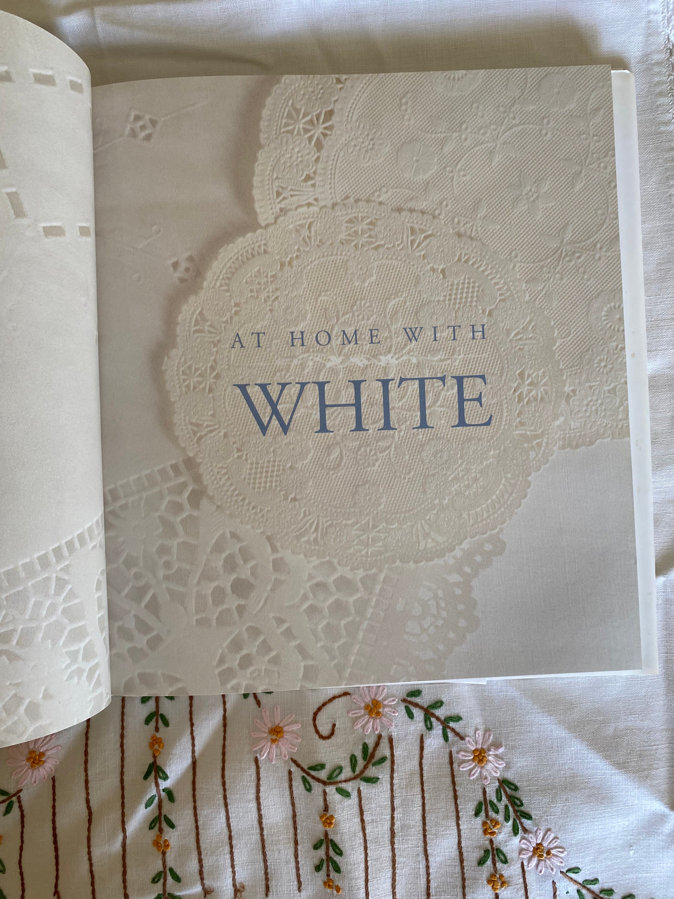 Victoria: At Home with White: Celebrating the Intimate Home