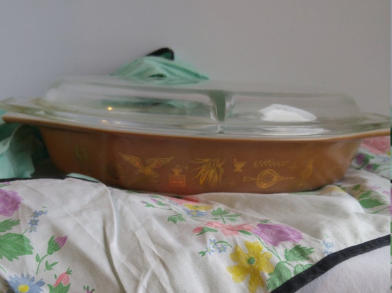 Pyrex Americana Divided Baking Serving Dish With Glass Lid Vintage Pyrex,  Americana Pattern, Divided Baking Serving Dish, Glass Cover 