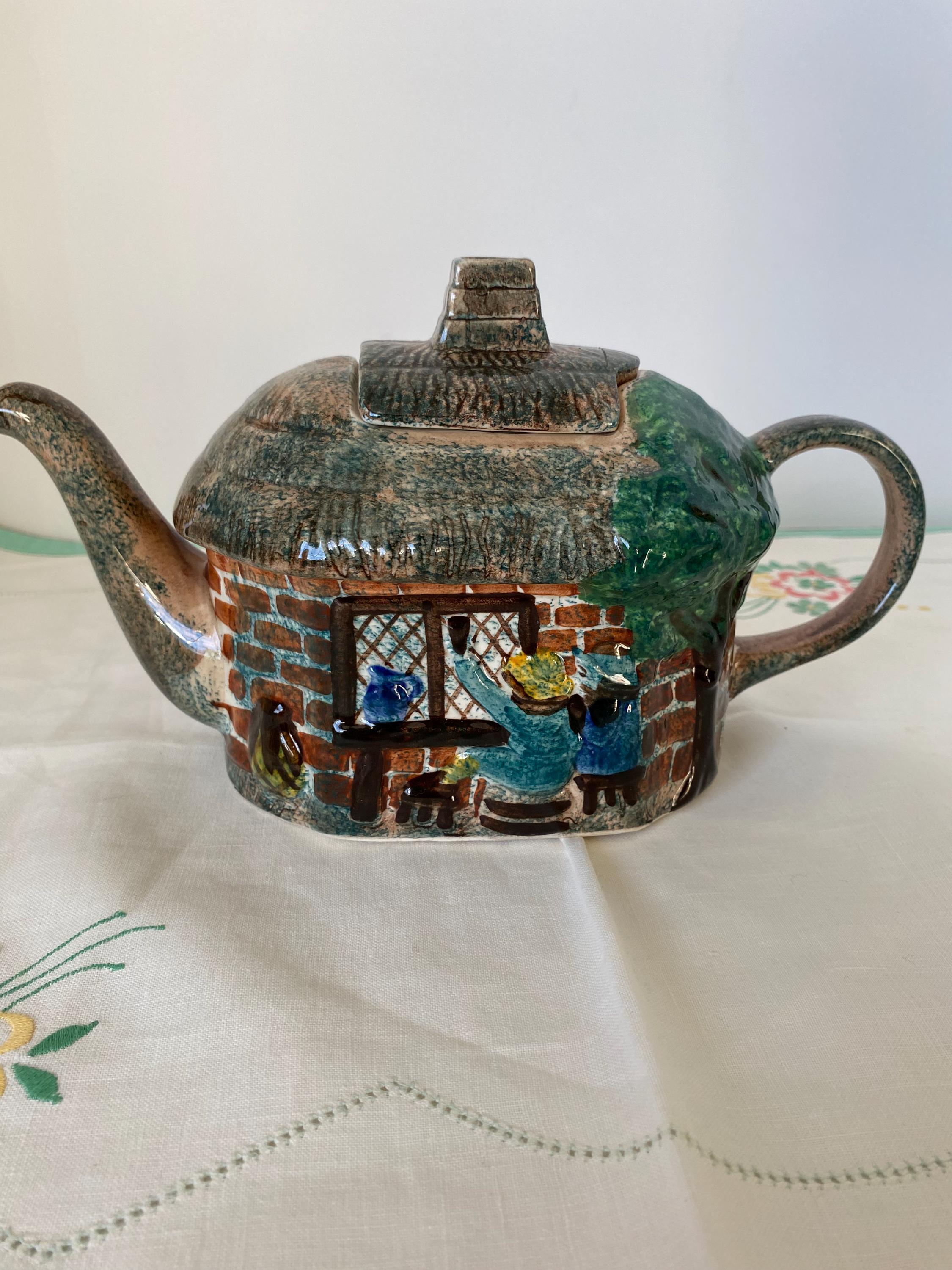 Tony Wood Teapot ビンテージ　トニーウッドティーポット　英国 Mid Century Tony Wood Studio England Thatched Cottage Teapot