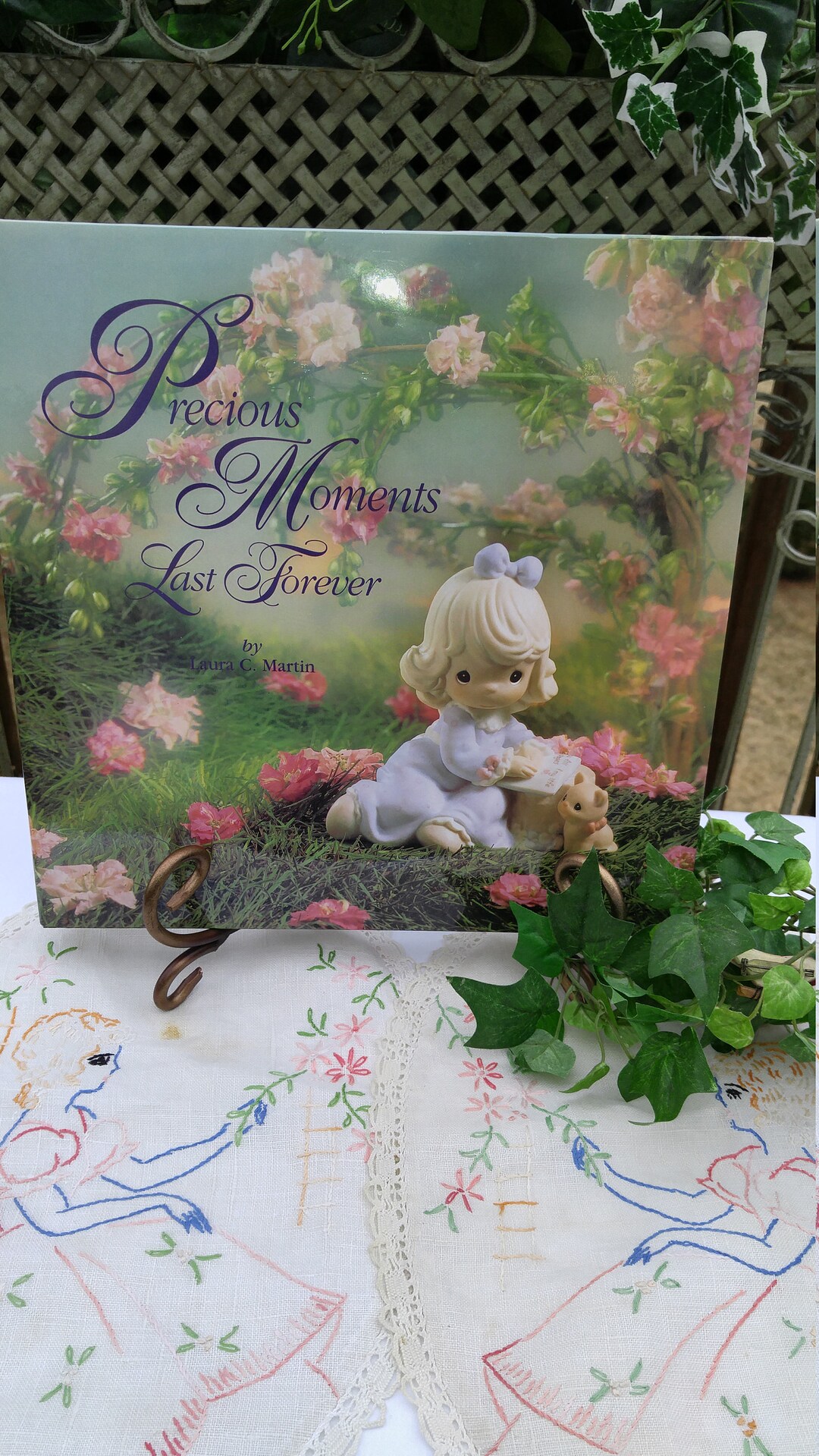Precious Moments Collectors' Club Book, Precious Moments Last Forever