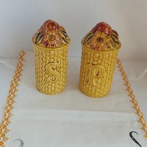 Poêle surdimensionné haut sel et poivre Shaker Set ; Ensemble de Vintage sel et poivre Shaker Set Vintage Oversize sel et poivre, Fruits, fleurs