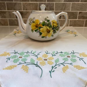 Ellgreave, Wood & Sons Yellow Roses Gold Trim Teapot, Full Size; Vintage Teapot, English Teapot, Ellgreave, Wood and Sons, Yellow Roses