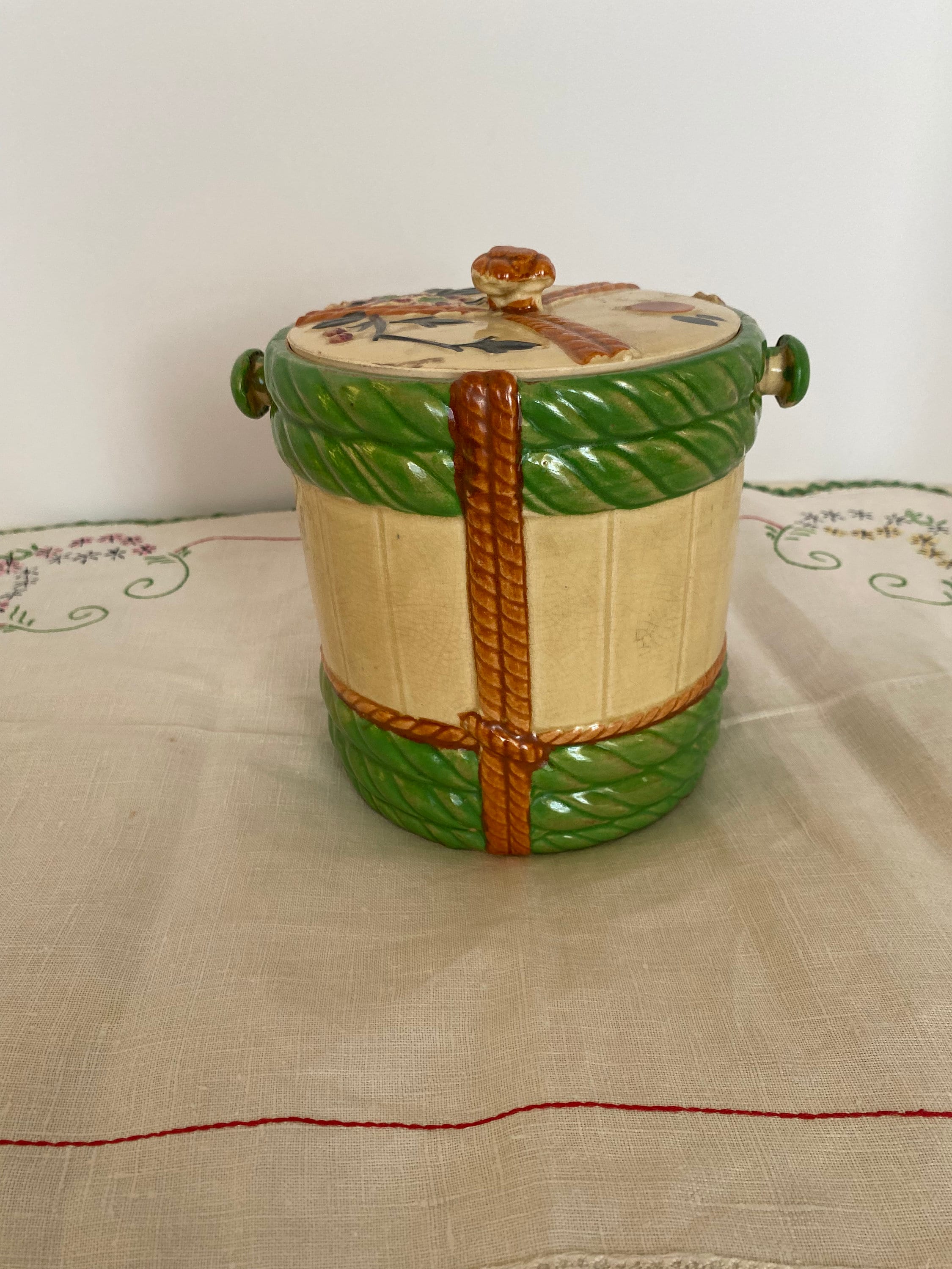  クッキージャー(1850年頃) Round Biscuit Barrel Cookie Jar, Made in Japan, 1920's to 1940s