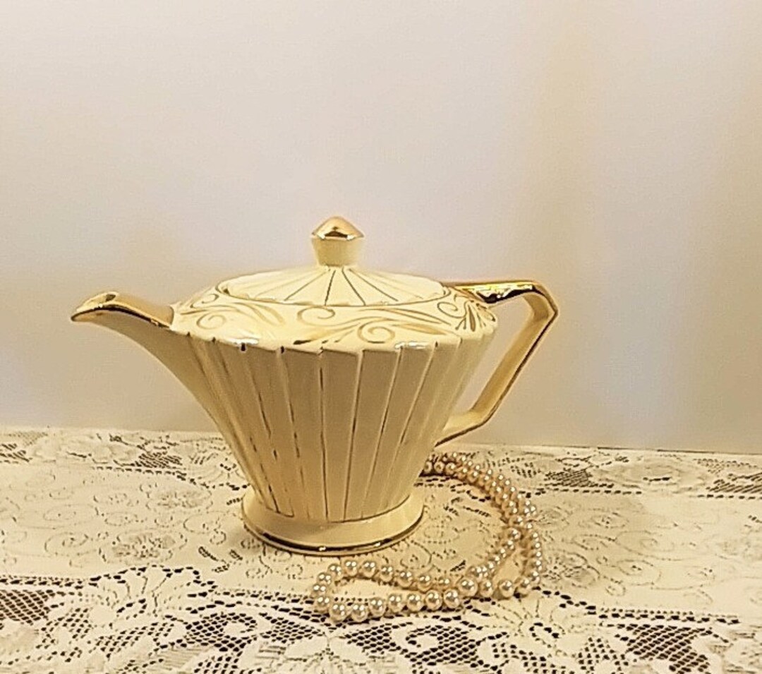 Sadler Art Deco Starburst Teapot in Creamy Yellow and Gold Etsy Canada