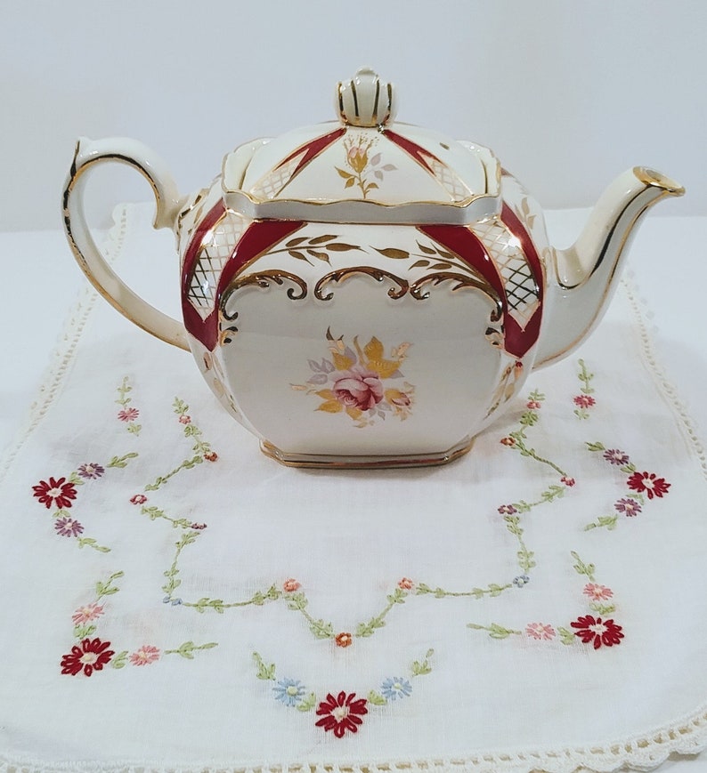 Full Size; Vintage Sadler Teapot Sadler Cube Teapot #2848 Beautiful Vintage Sadler Cube Teapot with Roses and Burgundy and Gold Trim