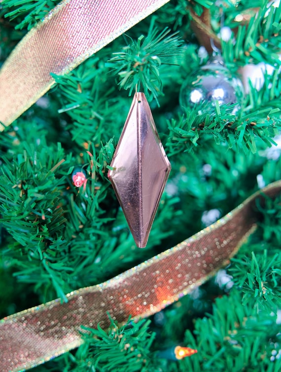 Handgefertigte Kupfer-Weihnachtsverzierung - Geometrische Rautenform - Rustikales Metall-Weihnachtsdekor - Moderne minimalistische Baumdekoration