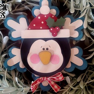 Adorno de pingüino de copo de nieve SVG/ Adorno de pingüino cortado con láser/ Glow forge/ Penguin Laser SVG