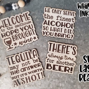 SVG-collectie Happy Hour grappige alcoholkoelkastmagneet| Koe-SVG| Lasergesneden magneet| Gloedsmederij| Magneet-SVG| Glowforge-magneet