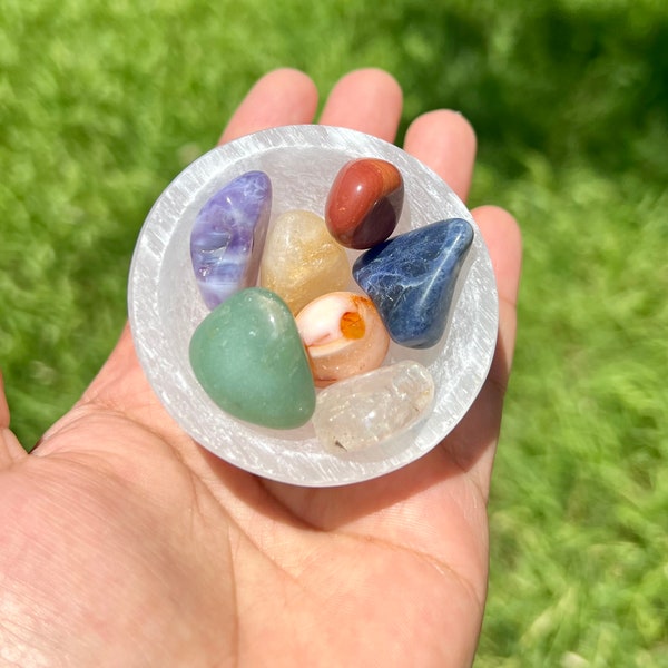 Selenite Bowl, Selenite Charging Bowl with 7 Chakra Stone, Mini Seven Chakra Crystal Set, Small Selenite Bowl, Chakra Gift, Offering Bowl