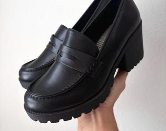 SODA Black Chunky Heel Loafers Sandals Women's Size 10 Shoes