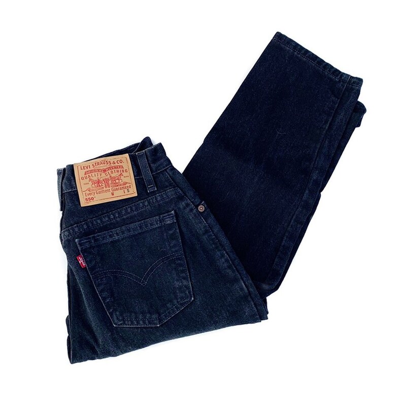 levi black mom jeans