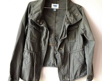 Chaqueta estilo militar grunge de Old Navy (talla pequeña para mujer)