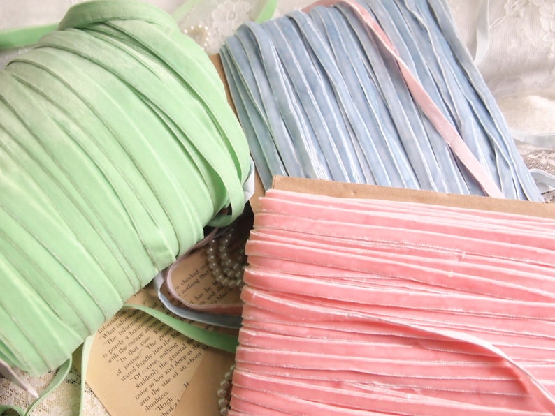 BABY PINK with RED GREEN APPLES grosgrain ribbon 3mtrs for crafts 3//8/" 10mm