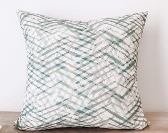 Funda de cojín Coastal Hampton, almohada decorativa verde claro y blanca (46 cm)
