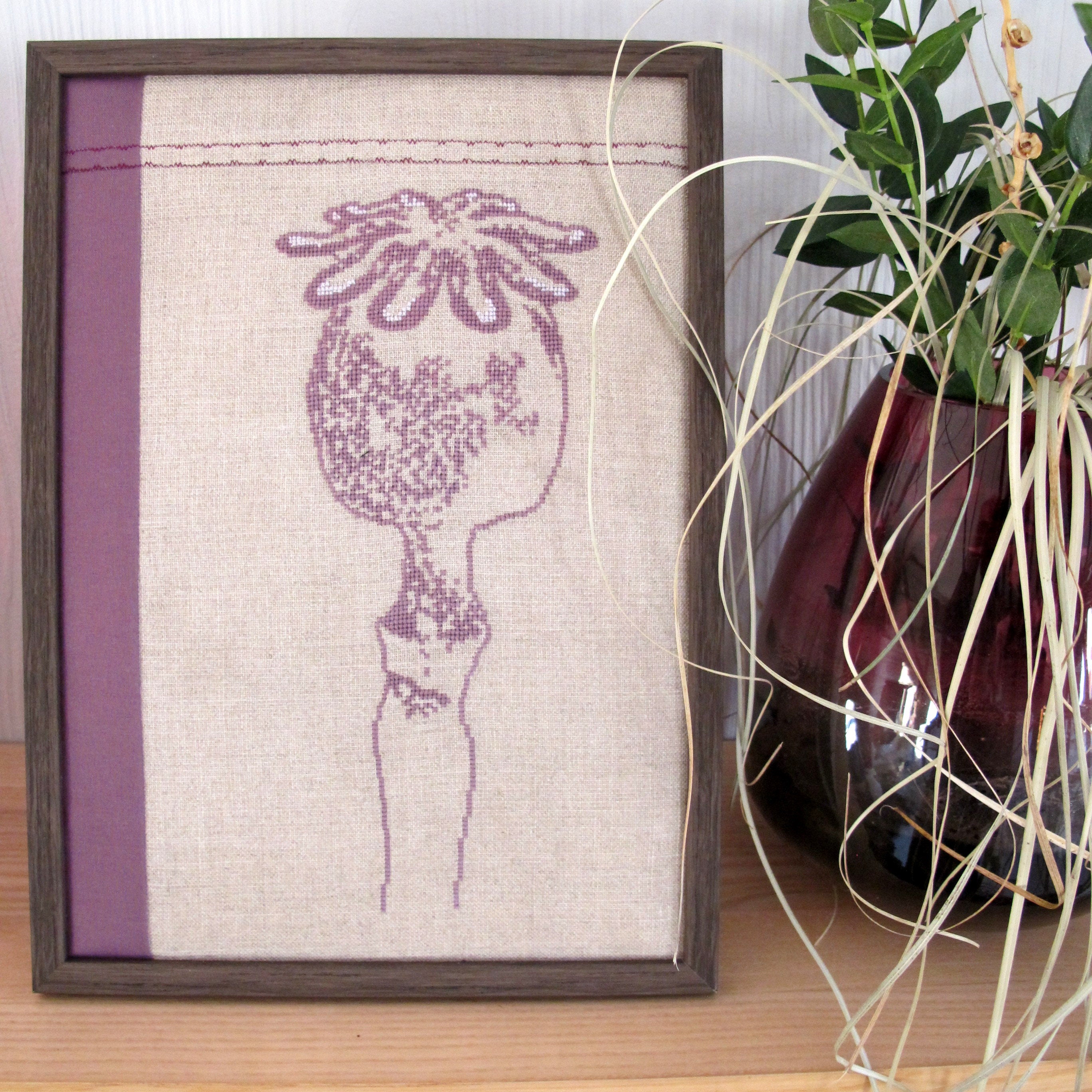 Tableau Brodé Capsule de Pavot