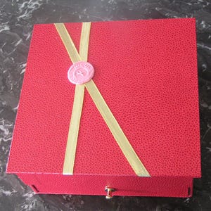 Boîte à bijoux en carton deux étages