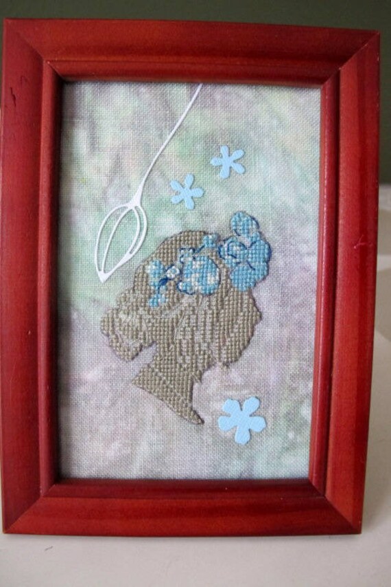 Petit Tableau Camée en Broderie